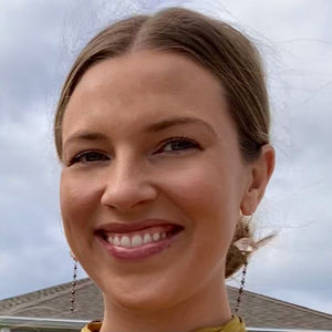 Meet your Posher, Alia